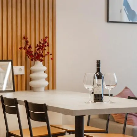 Appartement Exclusive Dohany With Balcony Next To The New York Café