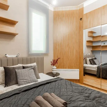 Apartment Exclusive Dohany With Balcony Next To The New York Cafe *